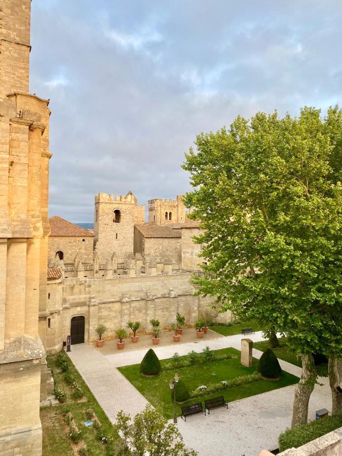 Tresors De La Cathedrale, Maison De Ville Sur 4 Niveaux Narbonne Exterior photo